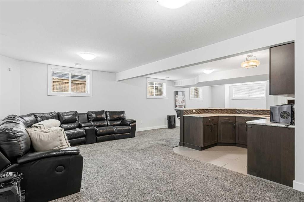 33-2715 73 Avenue, Lloydminster, AB - Indoor