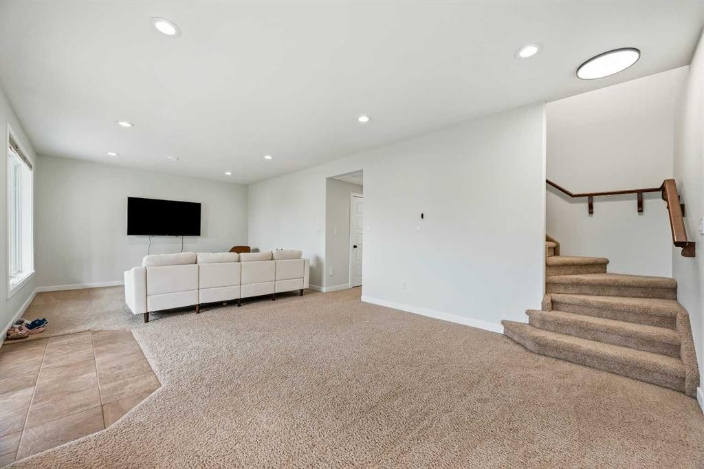 5209 19 Street, Lloydminster, AB