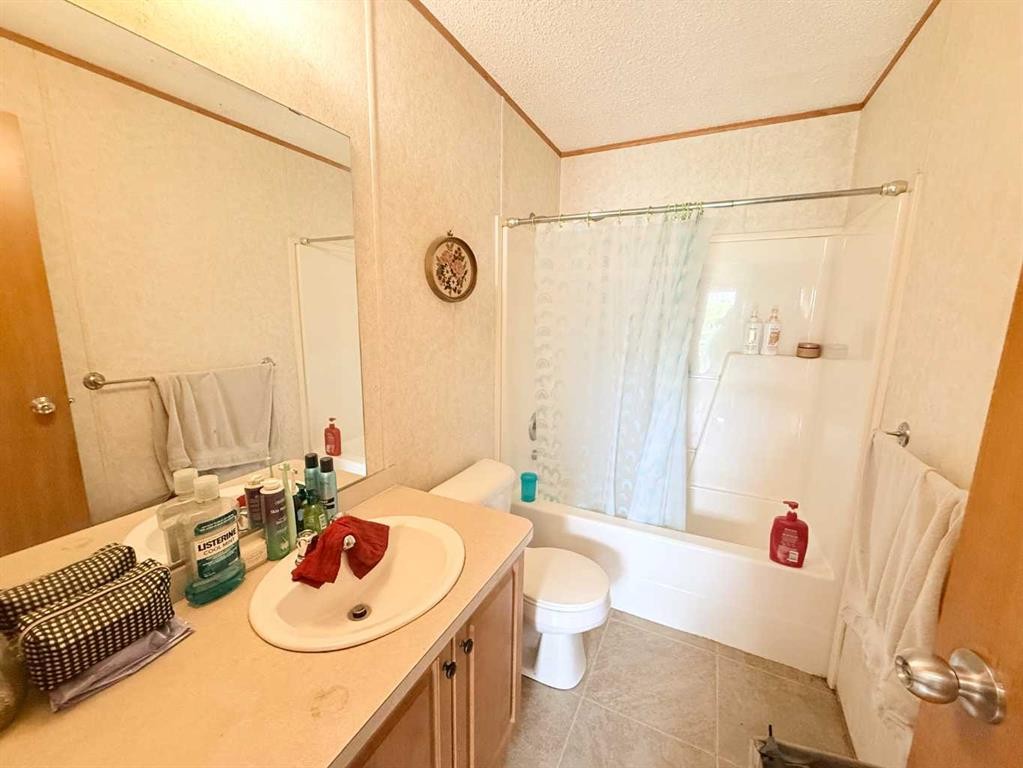 28-1609 14 Street, Wainwright, AB