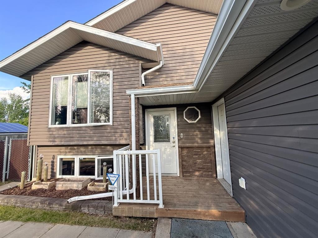 205 4 Street West, Lashburn, SK