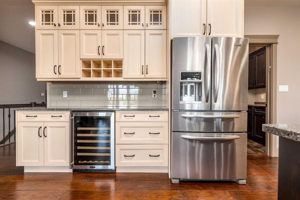 35-2715 73 Avenue, Lloydminster, AB - Indoor Photo Showing Kitchen