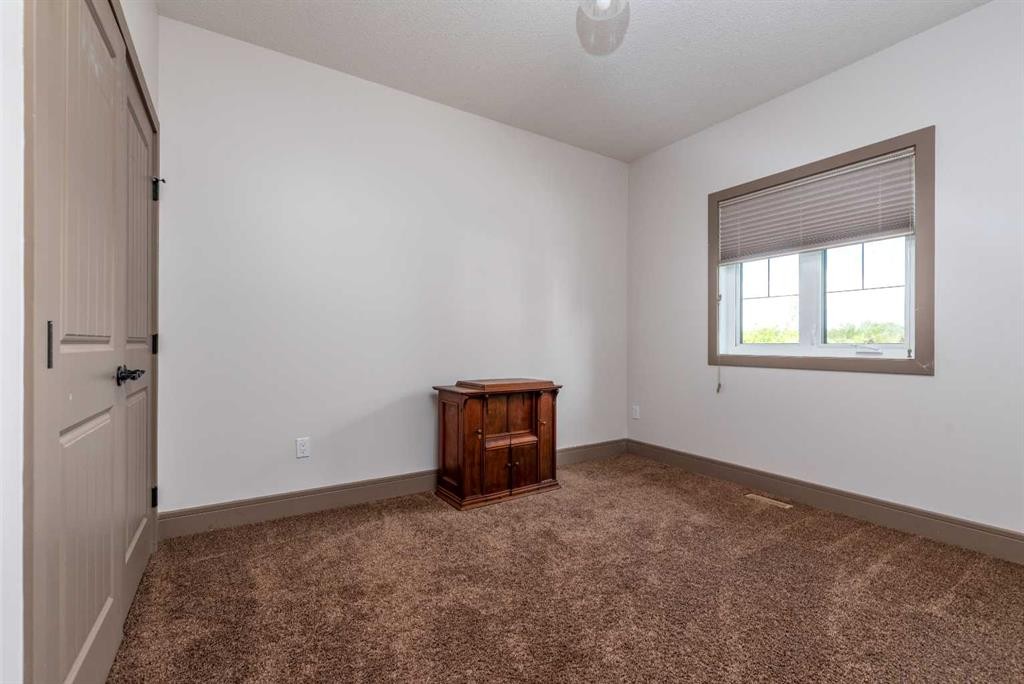 35-2715 73 Avenue, Lloydminster, AB - Indoor Photo Showing Other Room