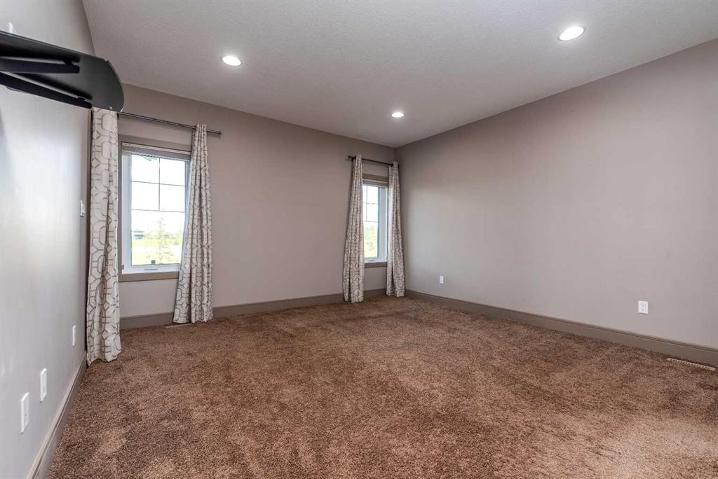 35-2715 73 Avenue, Lloydminster, AB - Indoor Photo Showing Other Room