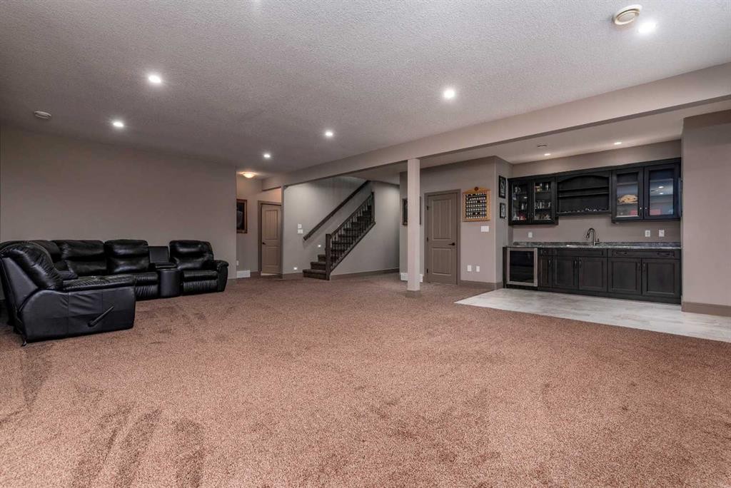 35-2715 73 Avenue, Lloydminster, AB - Indoor