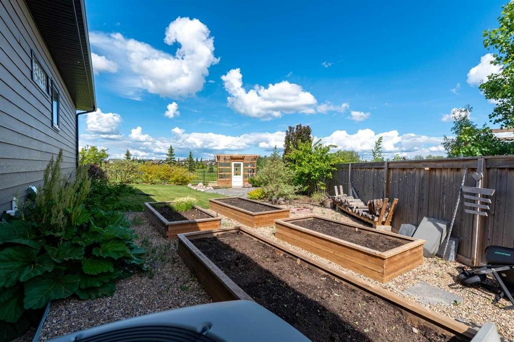 35-2715 73 Avenue, Lloydminster, AB - Outdoor