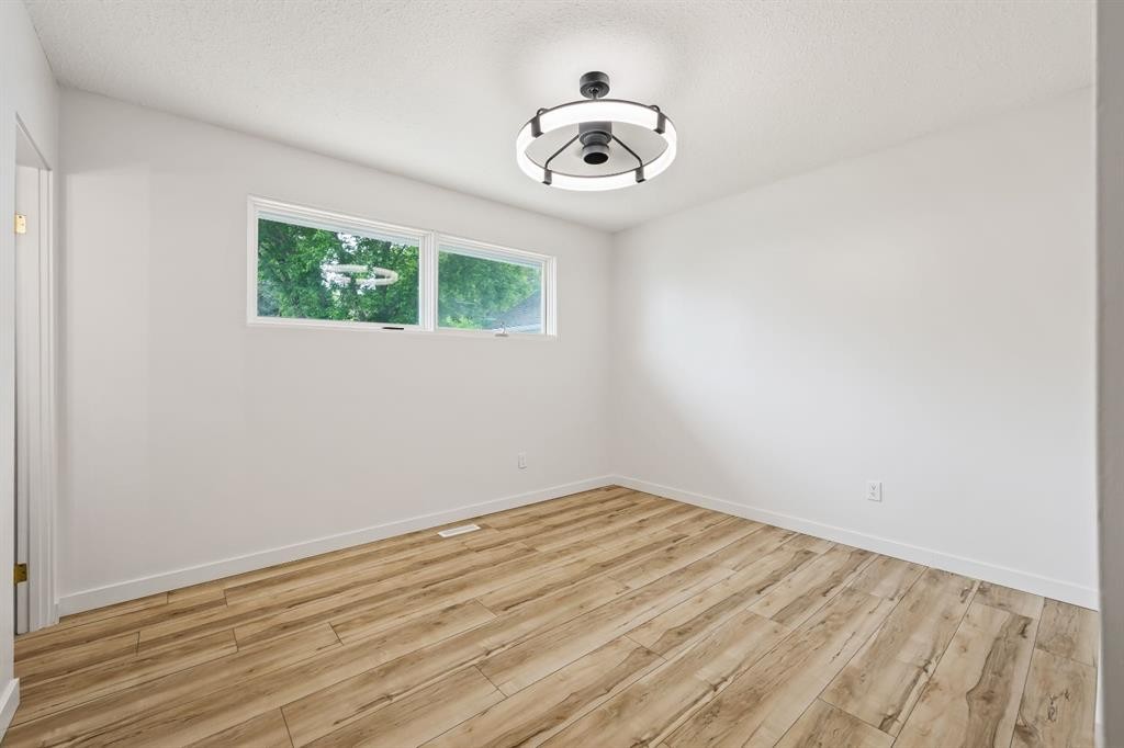 5510 45 Street, Lloydminster, AB - Indoor Photo Showing Other Room