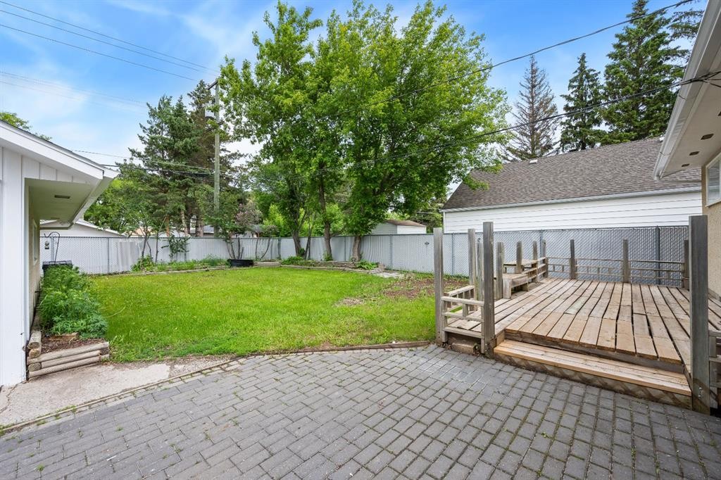 5510 45 Street, Lloydminster, AB - Outdoor