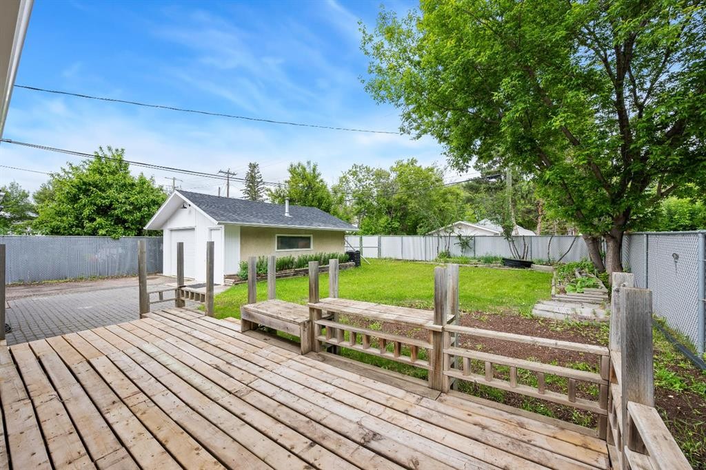 5510 45 Street, Lloydminster, AB - Outdoor With Deck Patio Veranda