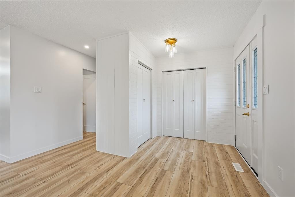5510 45 Street, Lloydminster, AB - Indoor Photo Showing Other Room