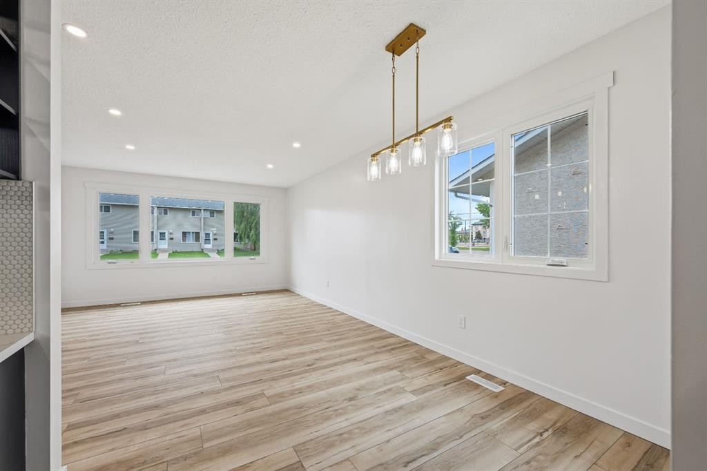 5510 45 Street, Lloydminster, AB - Indoor Photo Showing Other Room