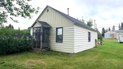 602 5 Avenue Wainwright, AB T9W 1G2