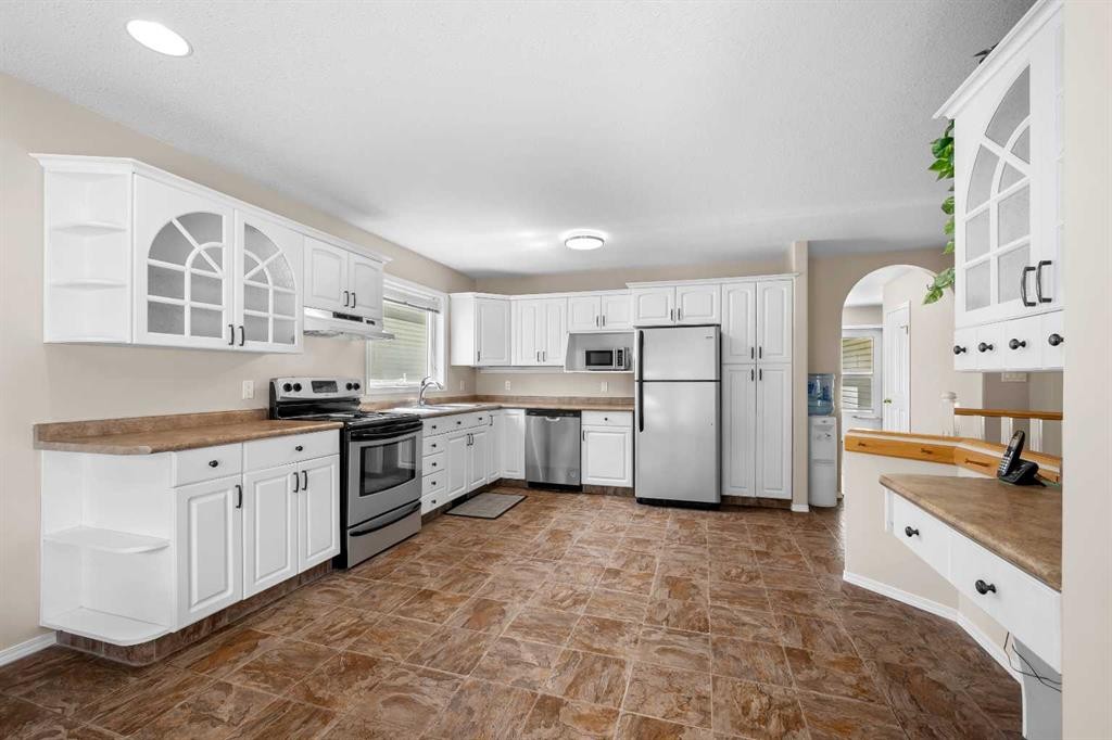 3121 45 Avenue, Lloydminster, SK