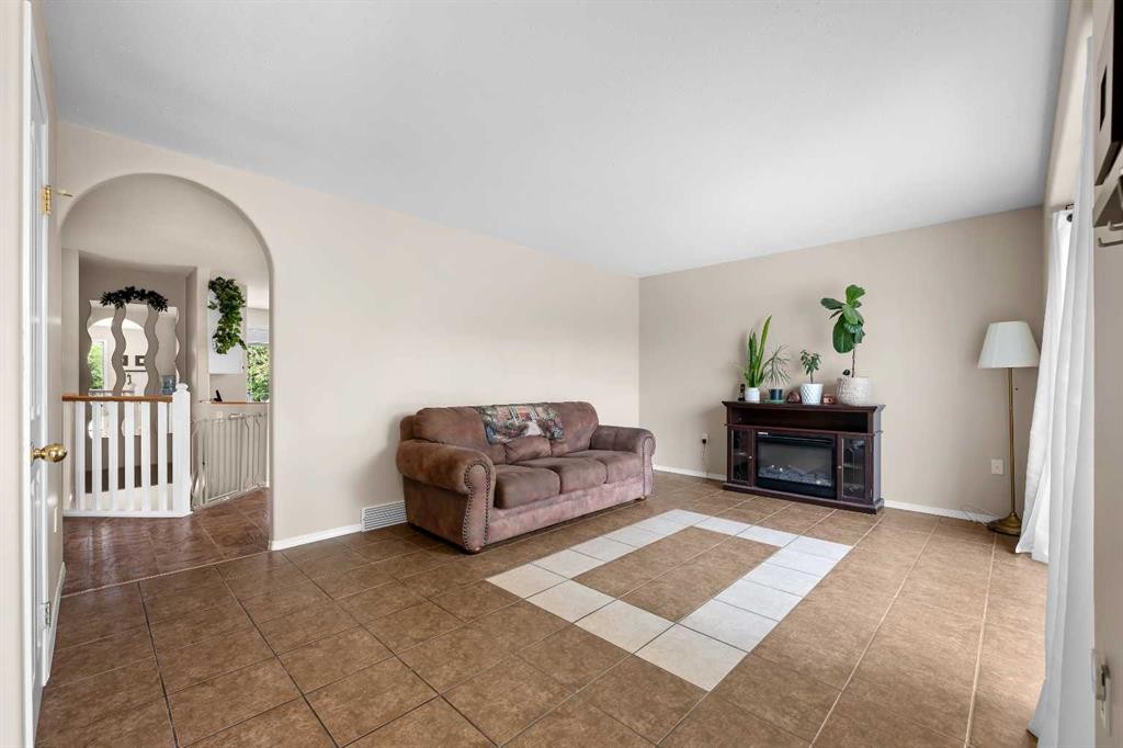 3121 45 Avenue, Lloydminster, SK