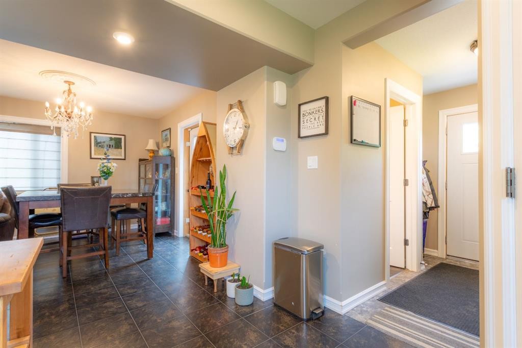 5206 48 Street, Lloydminster, AB - Indoor Photo Showing Dining Room