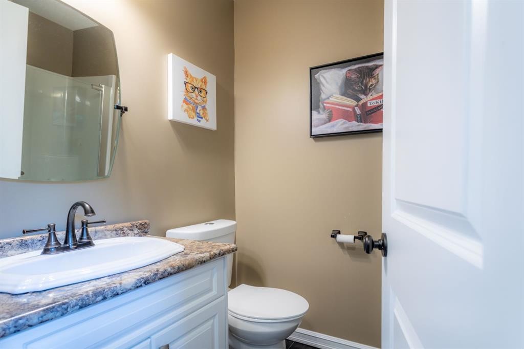 5206 48 Street, Lloydminster, AB - Indoor Photo Showing Bathroom