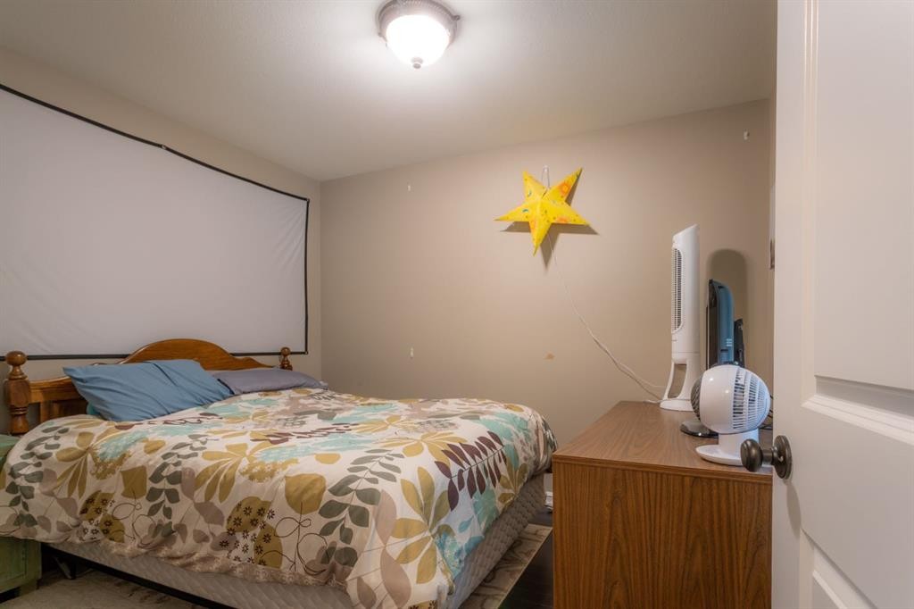 5206 48 Street, Lloydminster, AB - Indoor Photo Showing Bedroom
