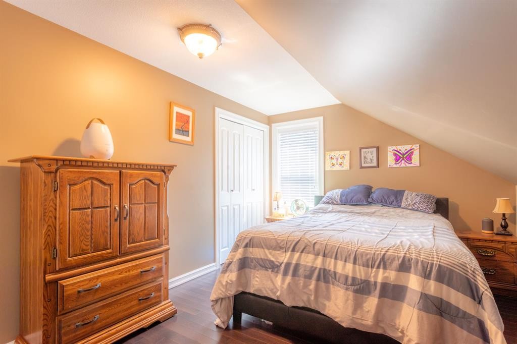 5206 48 Street, Lloydminster, AB - Indoor Photo Showing Bedroom