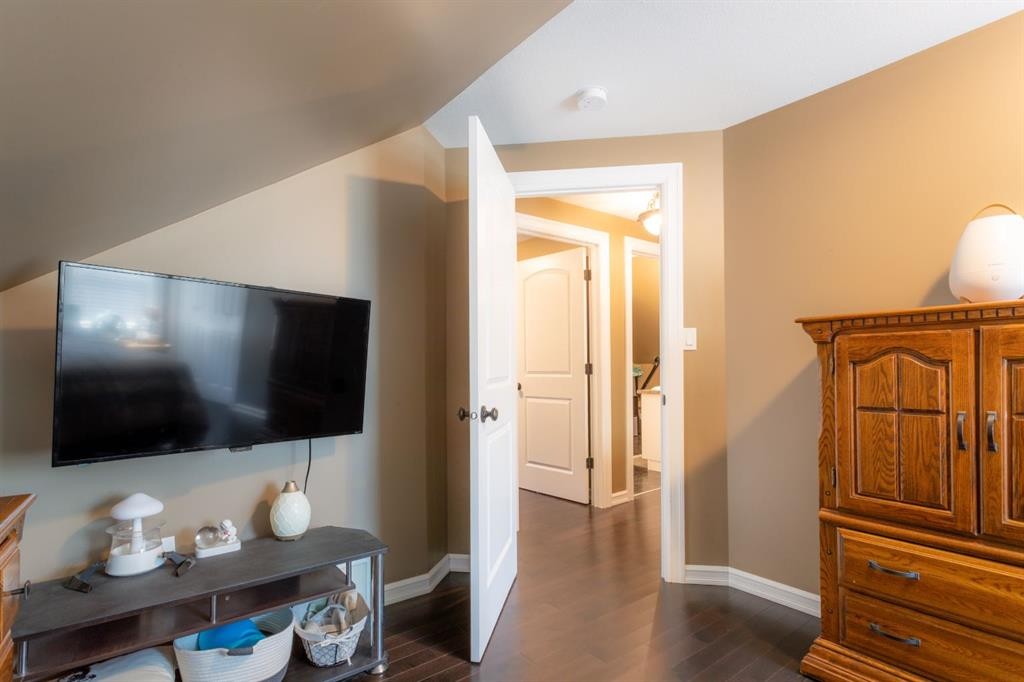 5206 48 Street, Lloydminster, AB - Indoor Photo Showing Other Room