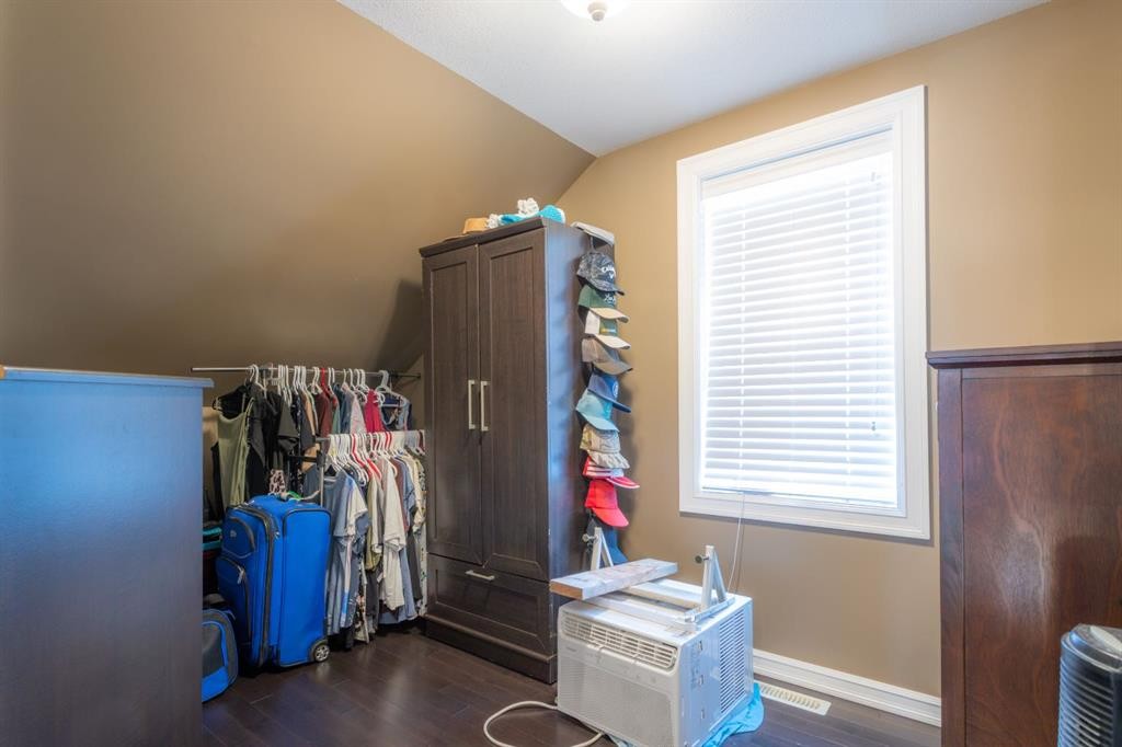 5206 48 Street, Lloydminster, AB - Indoor