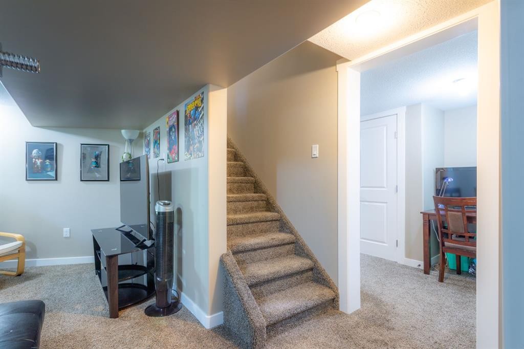 5206 48 Street, Lloydminster, AB - Indoor Photo Showing Other Room