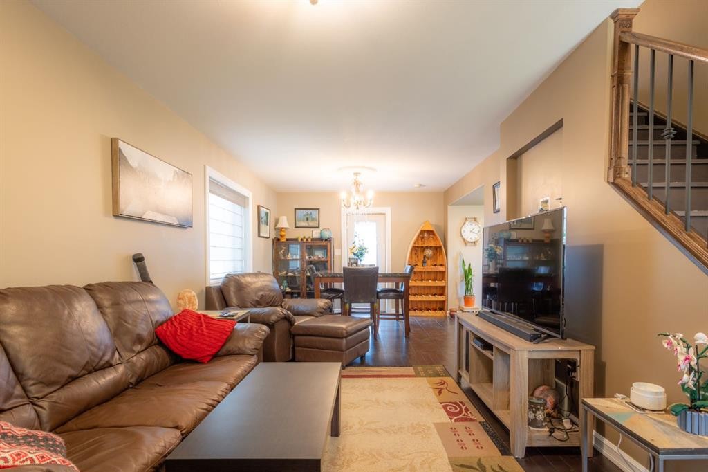 5206 48 Street, Lloydminster, AB - Indoor Photo Showing Living Room