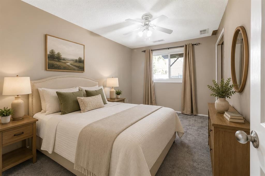 8-5219 57 Street, Lloydminster, AB - Indoor Photo Showing Bedroom