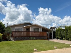530 20 Street Wainwright, AB T9W 1H8