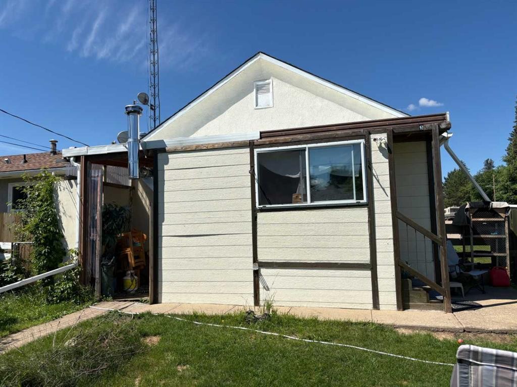 4831 52 Street, Innisfree, AB - Outdoor With Exterior
