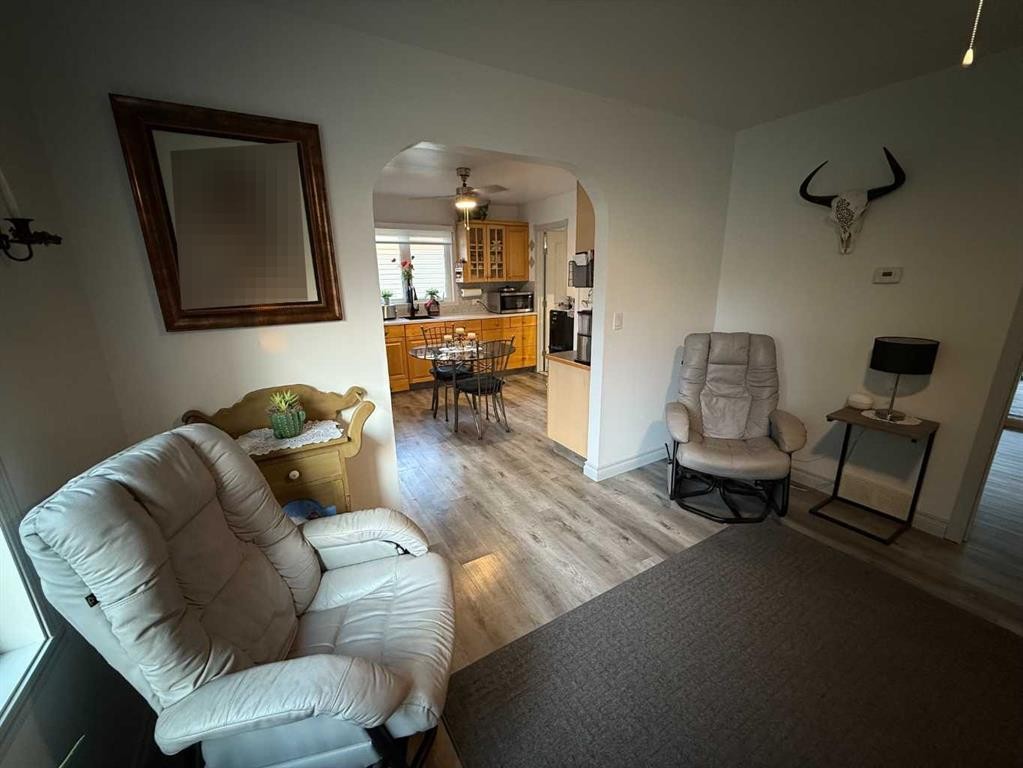 4703 47 Avenue, Myrnam, AB - Indoor Photo Showing Other Room