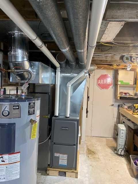 4703 47 Avenue, Myrnam, AB - Indoor Photo Showing Basement
