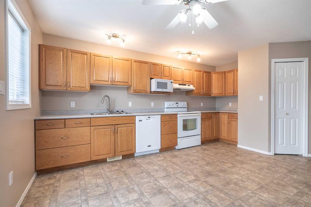 6608 39 Street, Lloydminster, AB