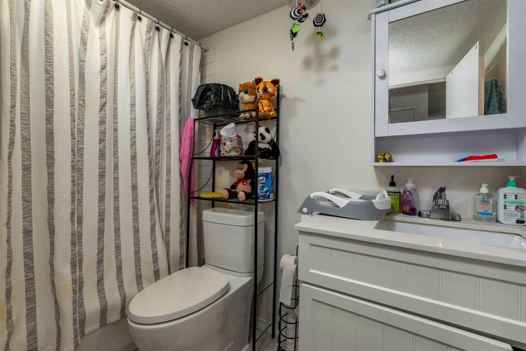 109B-3007 57A Avenue, Lloydminster, AB - Indoor Photo Showing Bathroom