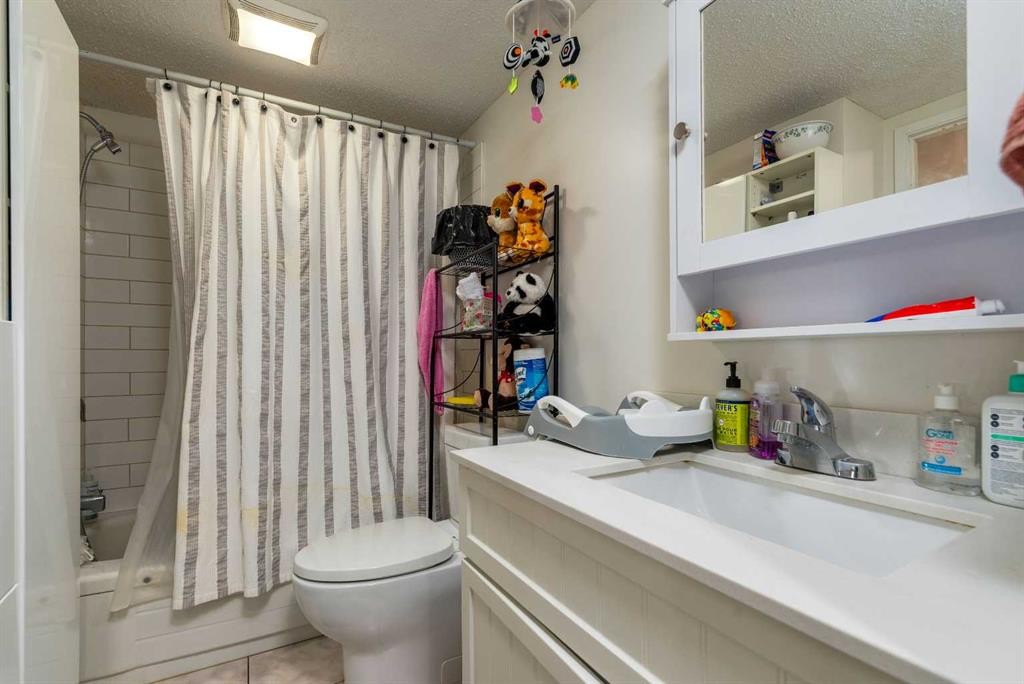 109B-3007 57A Avenue, Lloydminster, AB - Indoor Photo Showing Bathroom