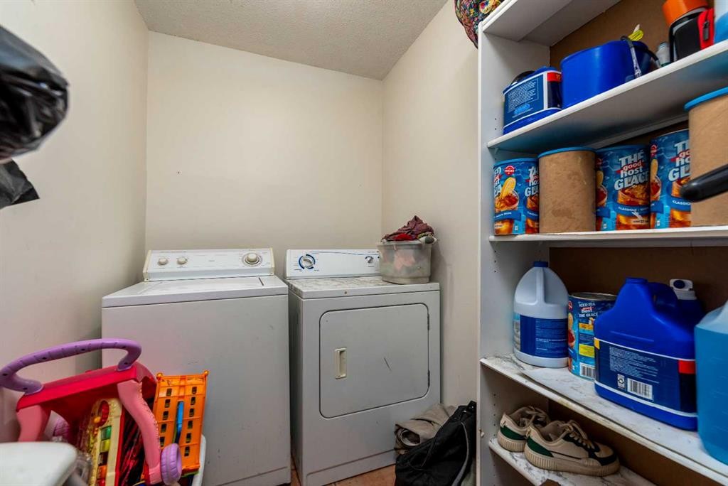 109B-3007 57A Avenue, Lloydminster, AB - Indoor Photo Showing Laundry Room