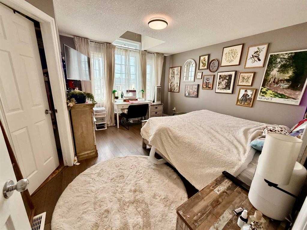 1124 24 Street, Wainwright, AB