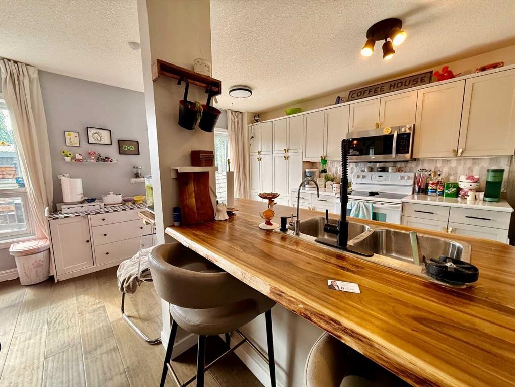 1124 24 Street, Wainwright, AB