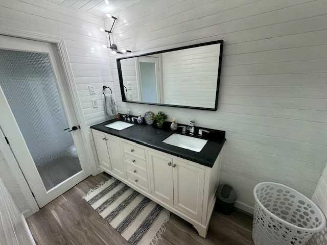 208 1 Street West, Lashburn, SK - Indoor Photo Showing Bathroom