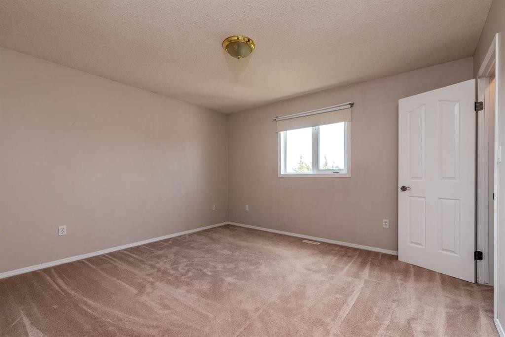 6601 39 Street, Lloydminster, AB - Indoor Photo Showing Other Room