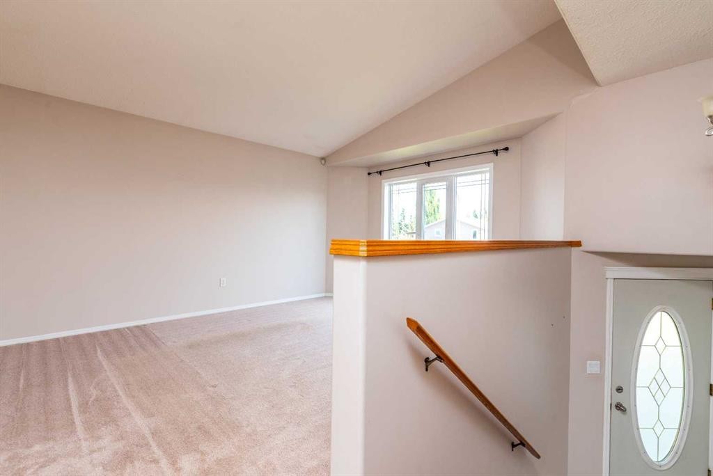 6601 39 Street, Lloydminster, AB - Indoor Photo Showing Other Room