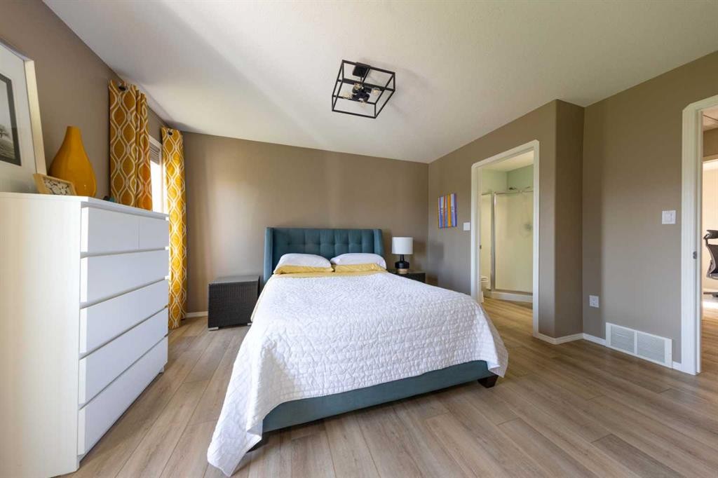 6116 21 Street, Lloydminster, AB - Indoor Photo Showing Bedroom