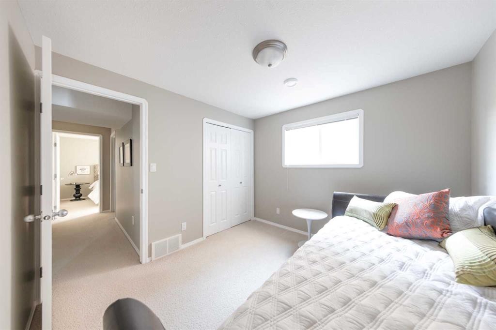 6116 21 Street, Lloydminster, AB - Indoor Photo Showing Bedroom