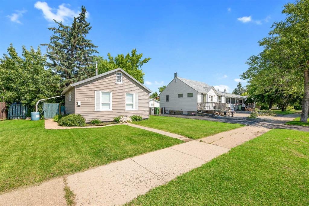 5108 54 Street, Lloydminster, AB - Outdoor