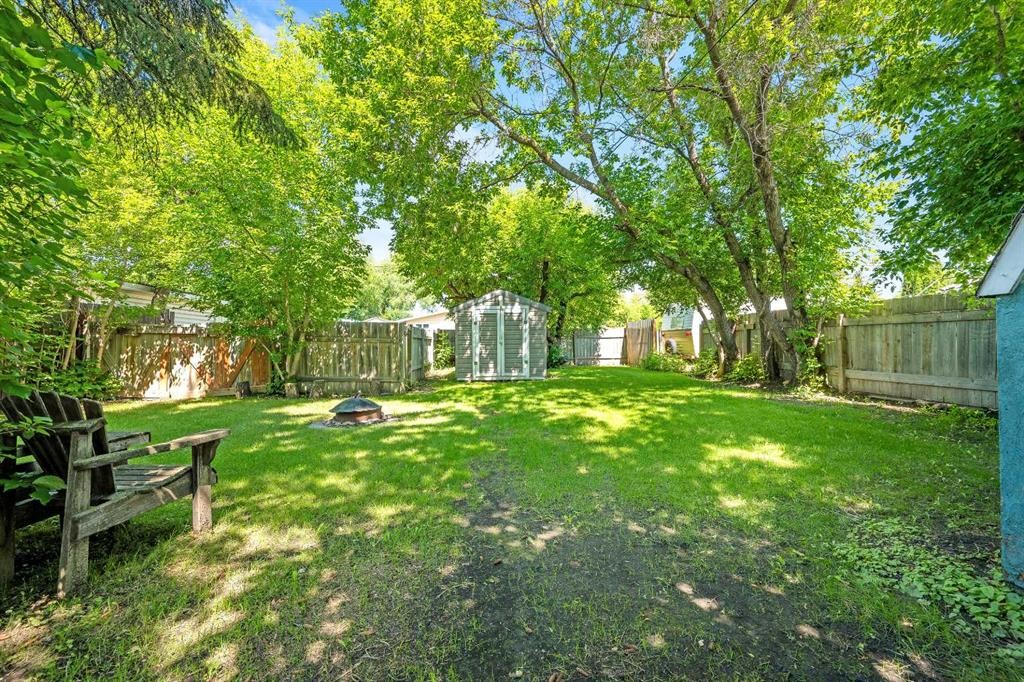 5108 54 Street, Lloydminster, AB - Outdoor