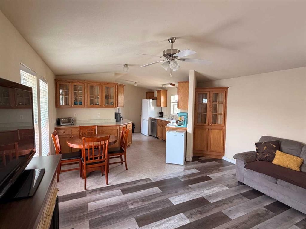 18-1609 14 Street, Wainwright, AB