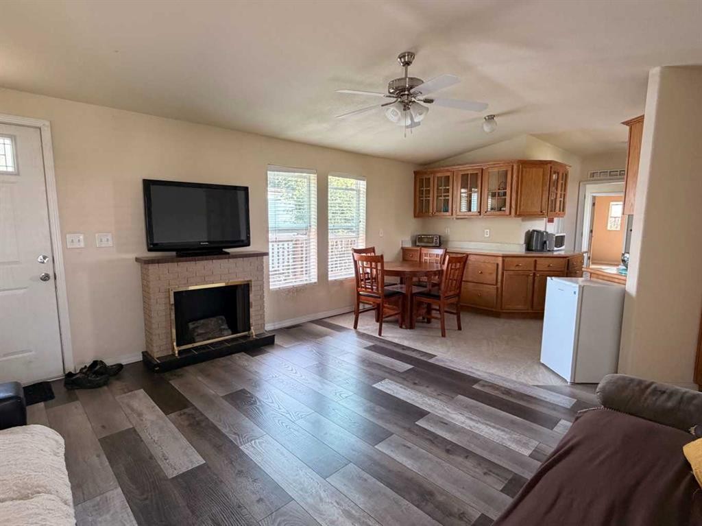 18-1609 14 Street, Wainwright, AB