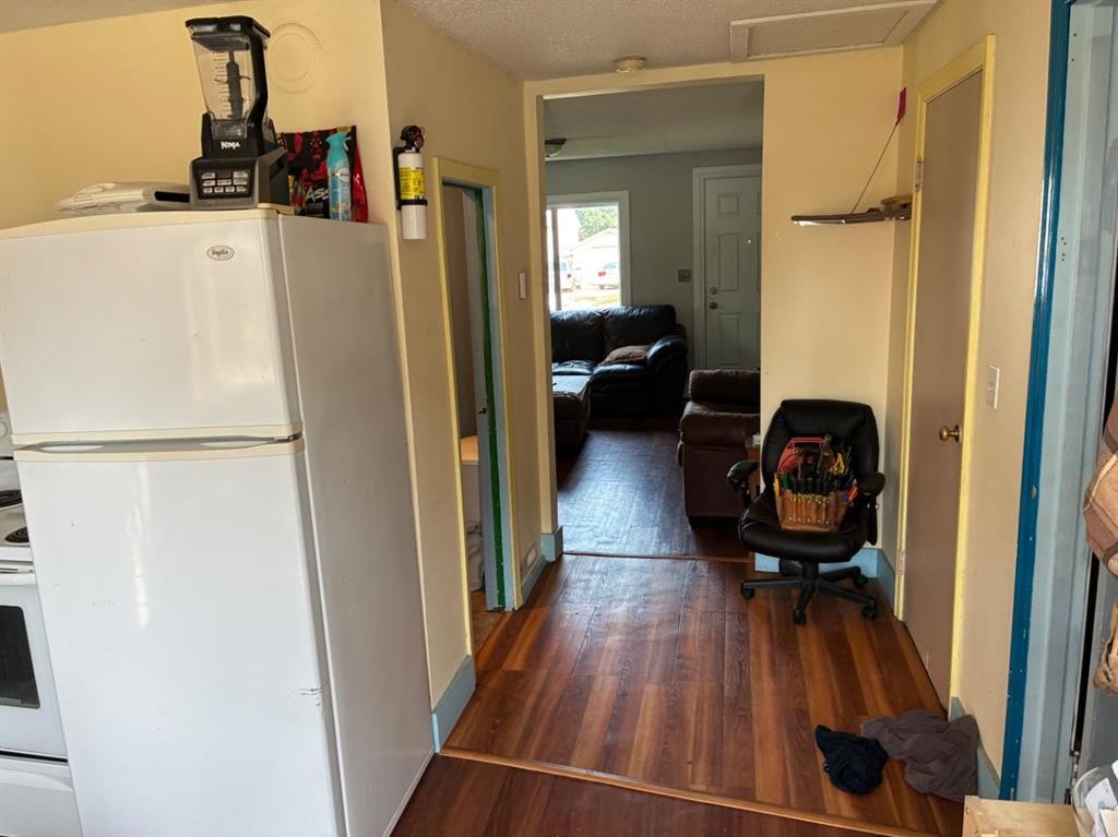 4623 50 Ave, Vermilion, AB - Indoor