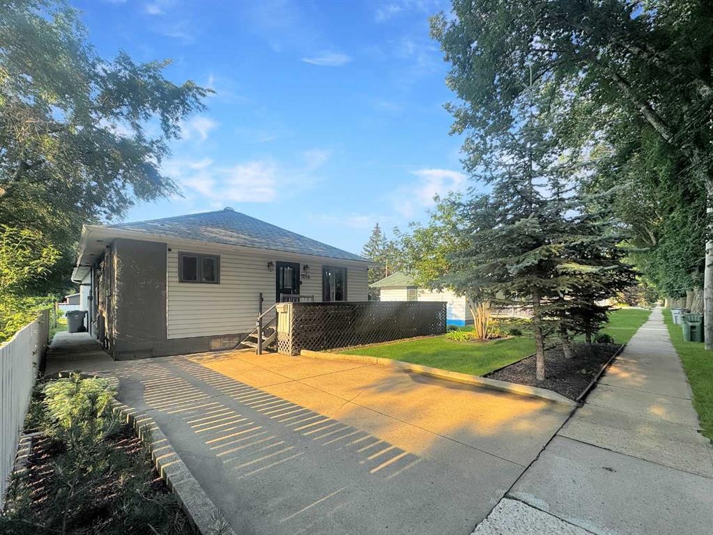 5514 48, Lloydminster, AB - Outdoor