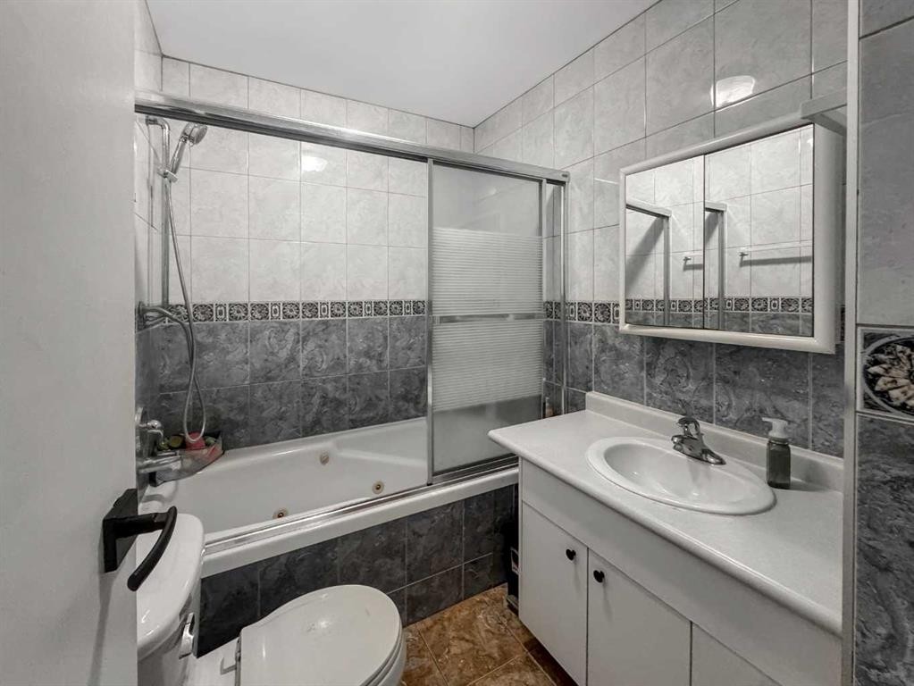 5514 48, Lloydminster, AB - Indoor Photo Showing Bathroom