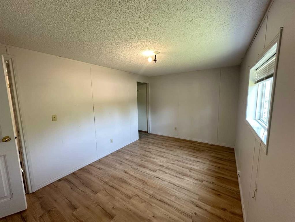 5001 51 Street, Clandonald, AB - Indoor Photo Showing Other Room
