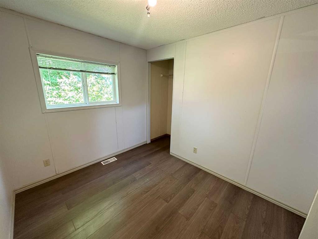 5001 51 Street, Clandonald, AB - Indoor Photo Showing Other Room